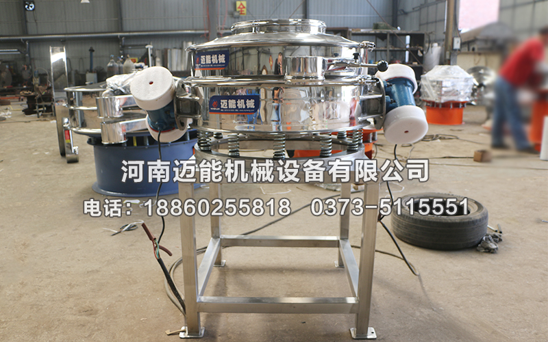好的直排式振動篩在制砂行業(yè)要在哪幾個方面來進行選擇？