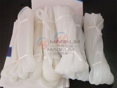 石嘴山市訂購的1200型硅膠密封圈已發(fā)貨，請岳經(jīng)理注意查收
